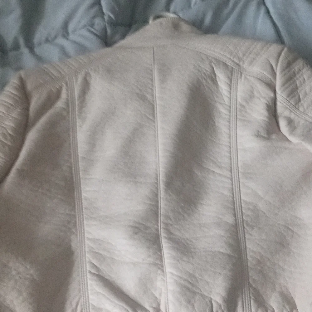 Jacket - Picture 5 of 7